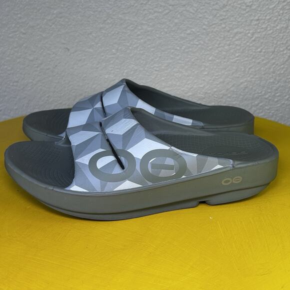 OOfos OOahh Size Women 6 Men’s 4 Olive Green Recovery Comfort Slide Sandals - Picture 1 of 16